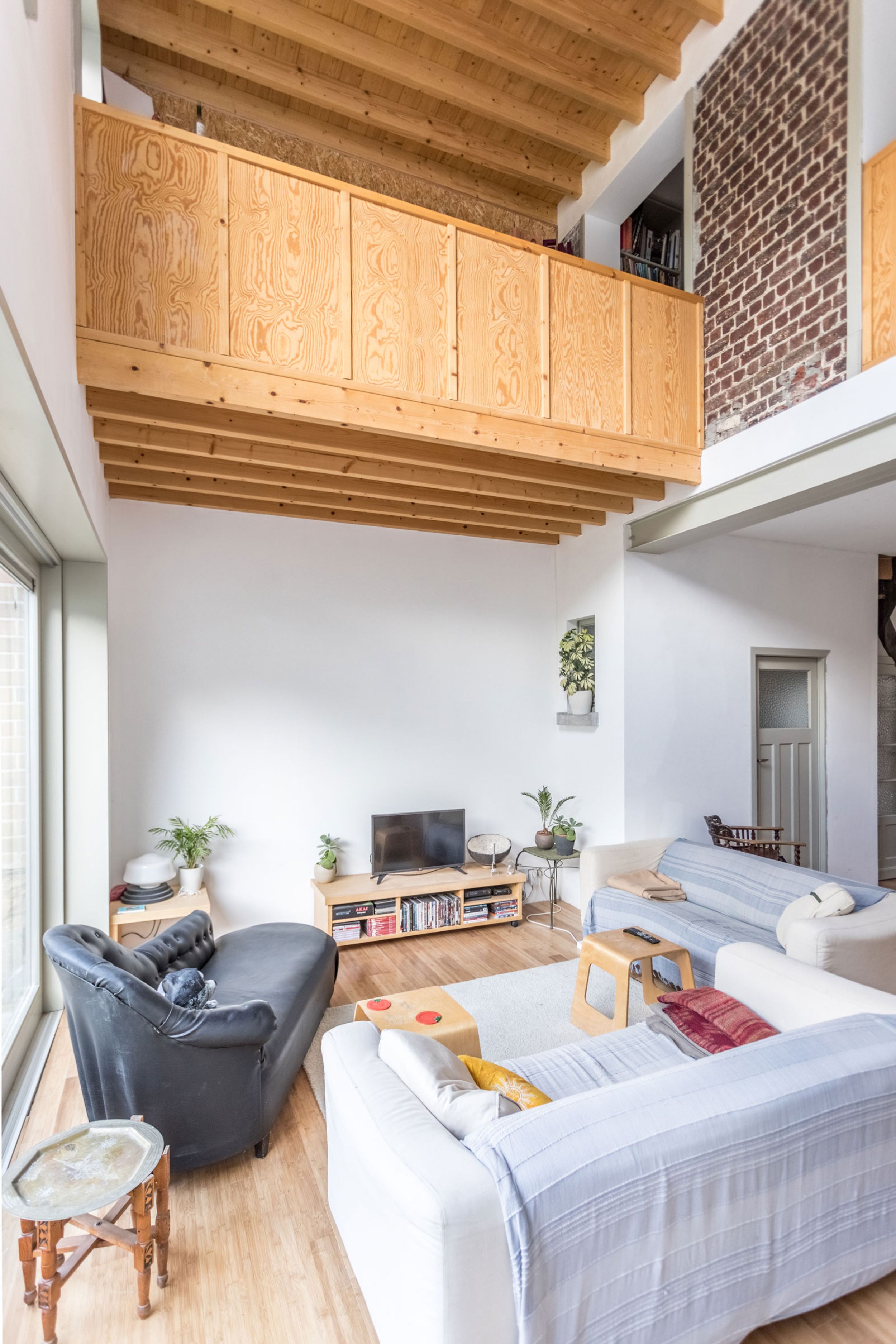 MLA_Bru_Sept2017-18-Light