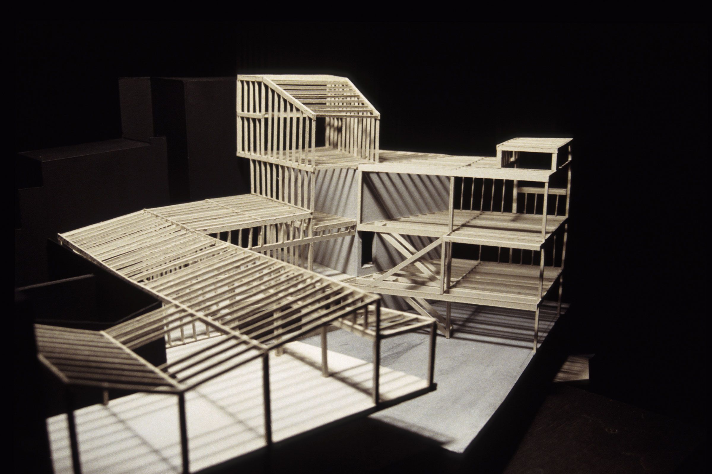 022.V+.LIMITE.Maquette-01-Light