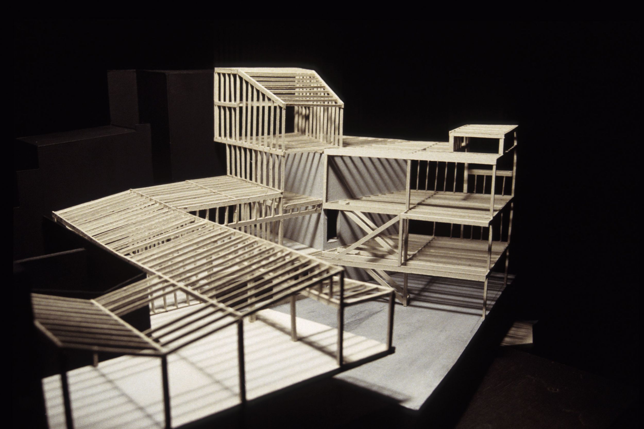 022.V+.LIMITE.Maquette-01-Light